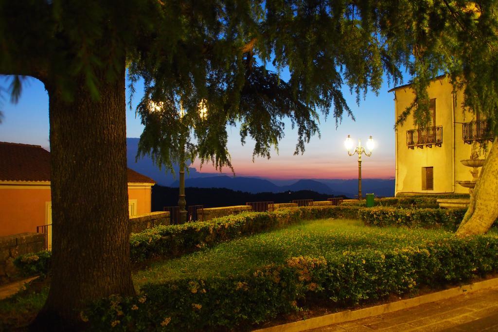 Palazzo Ruggiero Bed & Breakfast Montefusco Exterior photo