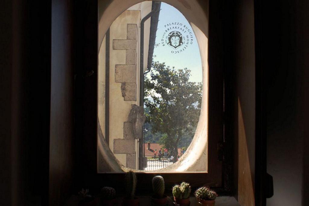 Palazzo Ruggiero Bed & Breakfast Montefusco Exterior photo
