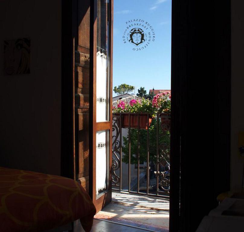 Palazzo Ruggiero Bed & Breakfast Montefusco Exterior photo